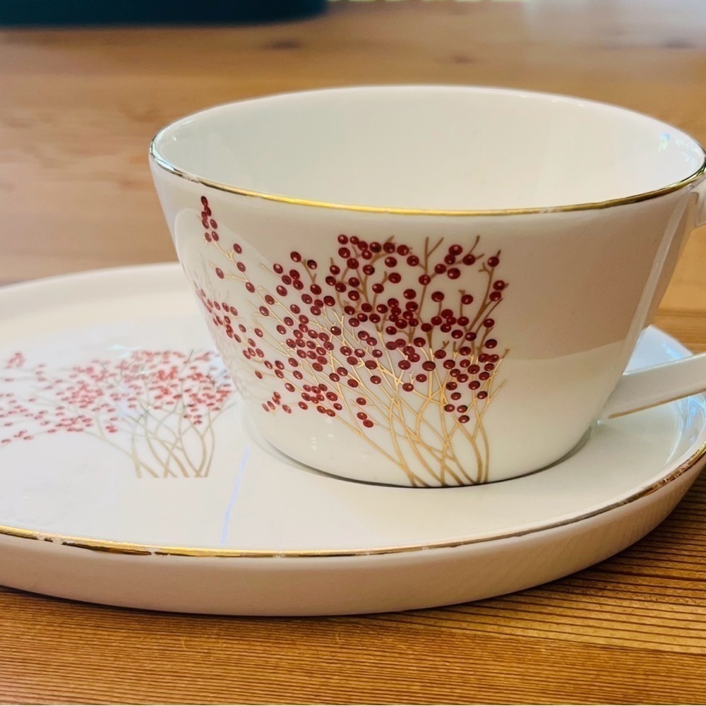 Grace's Teaware Merry Christmas Coffee Tea Oversized Cup Mug & Saucer Gold Red